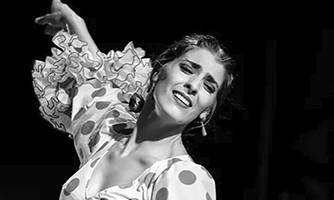 Mónica Iglesias al Baile en Mónica Iglesias