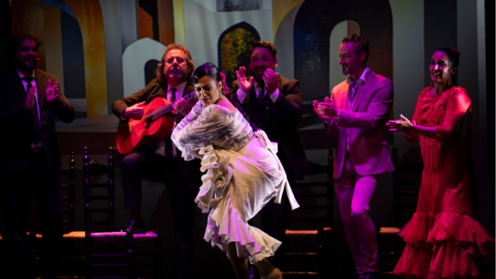 Imagen principal del artículo Tarantos en directo: el ritmo flamenco que define la esencia de Granada