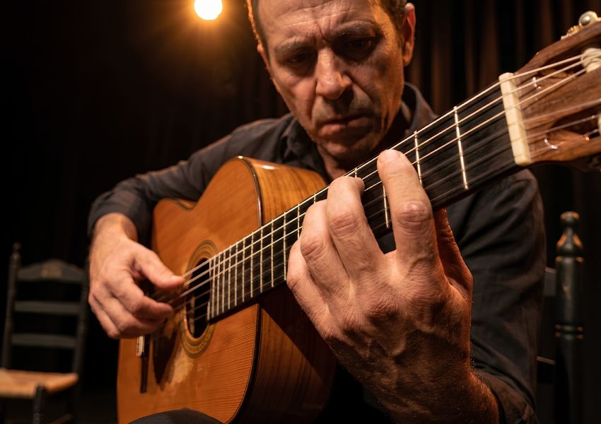 Imagen principal del artículo Un viaje a las raíces: completa tu ruta por el Albaicín con el mejor flamenco en directo